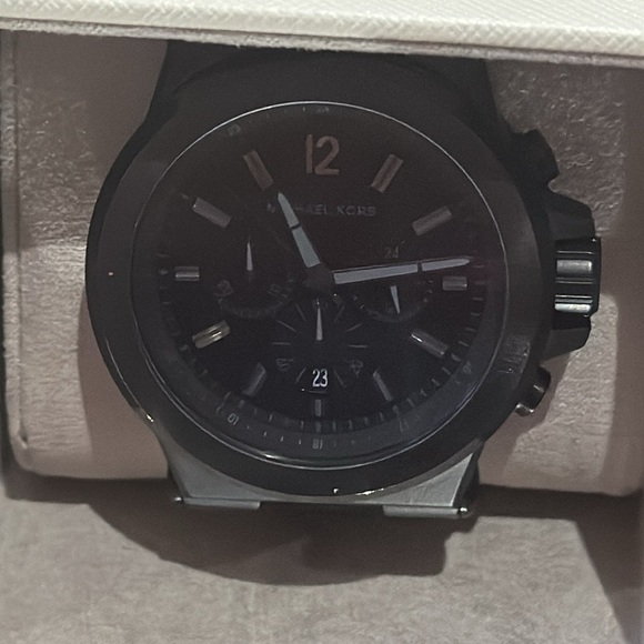 Authentic Michael Kors Men’s Dylan 45mm Chronograph Watch MK-8152, EUC - Picture 4 of 15